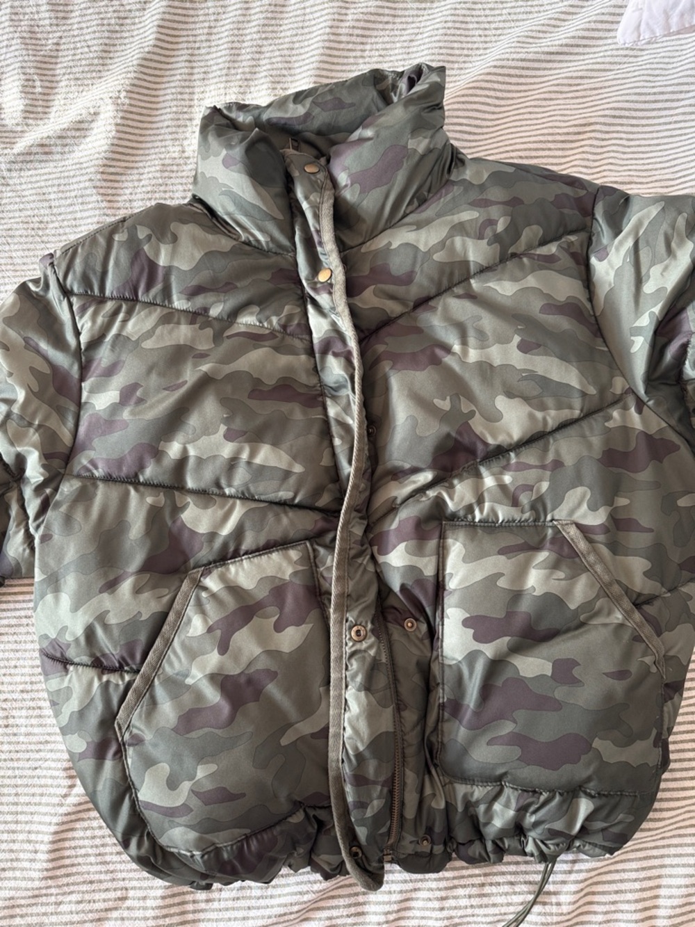 Camo puffer coat